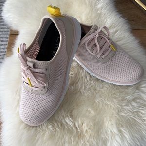 ZEROGRAND GENERATION STITCHLITE SNEAKER IN PEACH BLUSH FABRIC